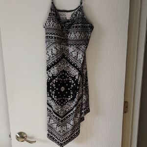 Black and White Patterned Women's Dress
